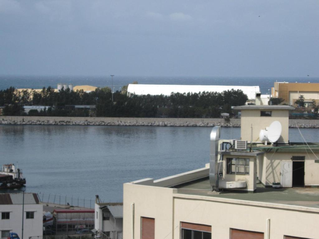Talal Hotel Бейрут Экстерьер фото
